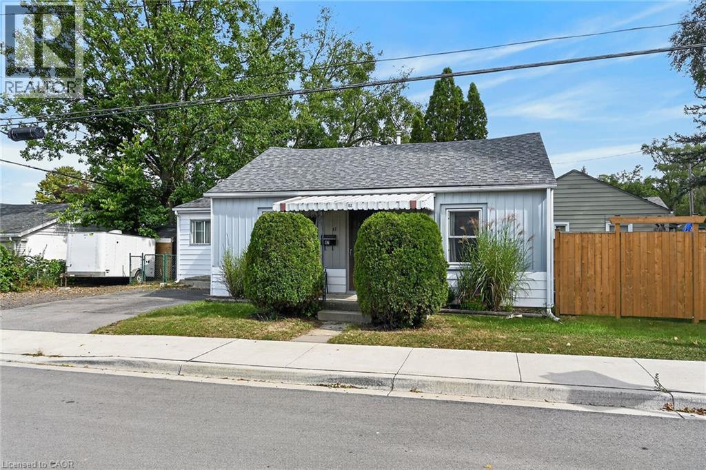 82 Division Street Property Photo 34