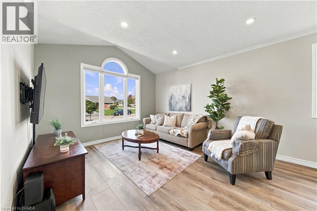 4 Macpherson Drive Property Photo 5