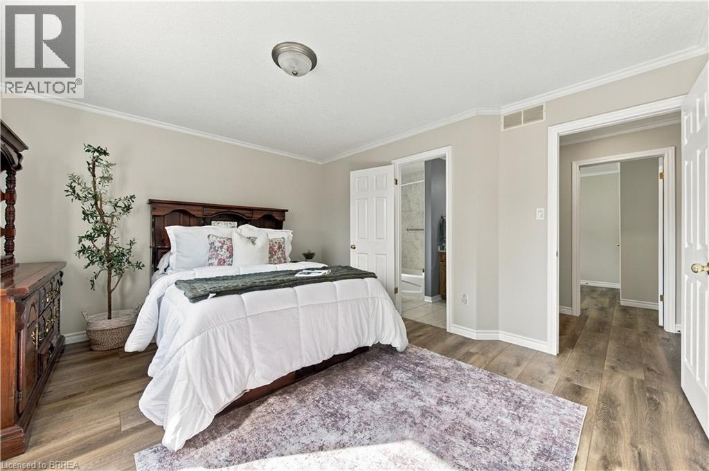4 Macpherson Drive Property Photo 18