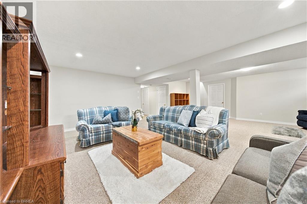 4 Macpherson Drive Property Photo 26