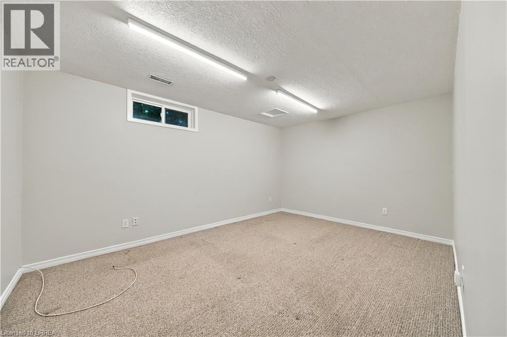 4 Macpherson Drive Property Photo 29