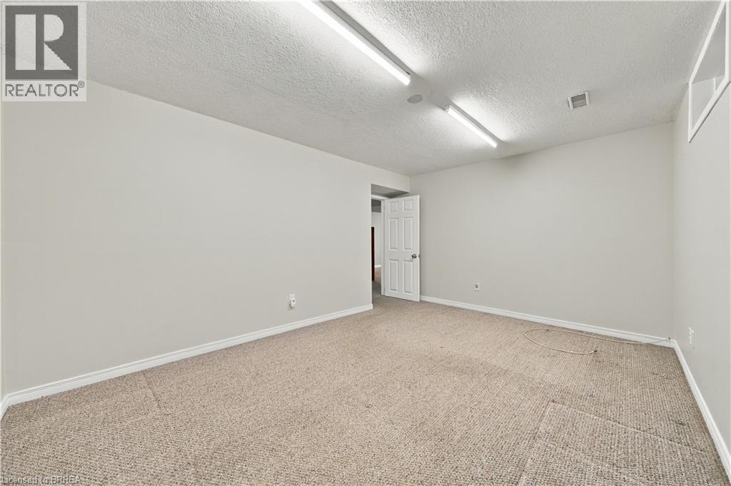 4 Macpherson Drive Property Photo 30