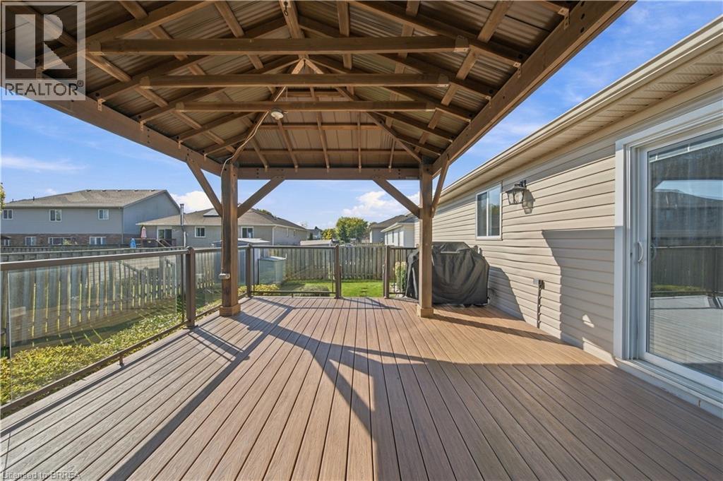 4 Macpherson Drive Property Photo 34