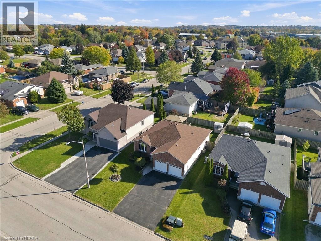4 Macpherson Drive Property Photo 39