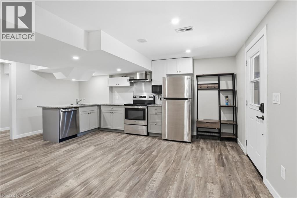 43 Fleming Crescent Unit# Lower Property Photo 2