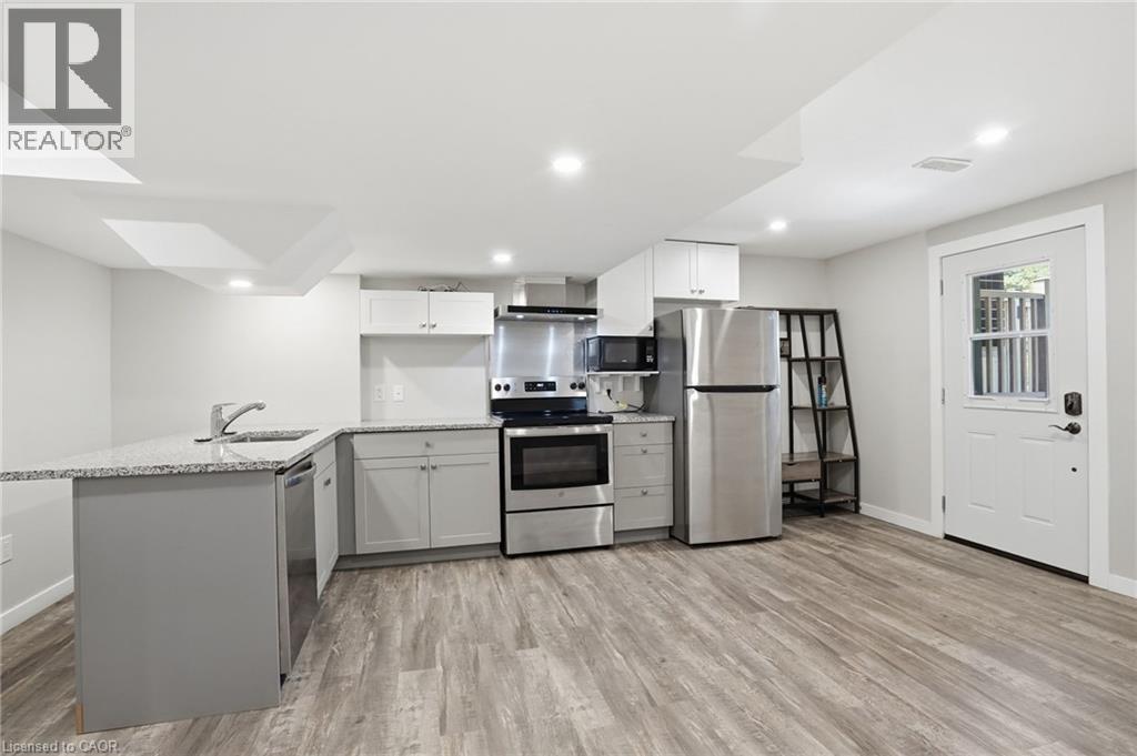 43 Fleming Crescent Unit# Lower Property Photo 3