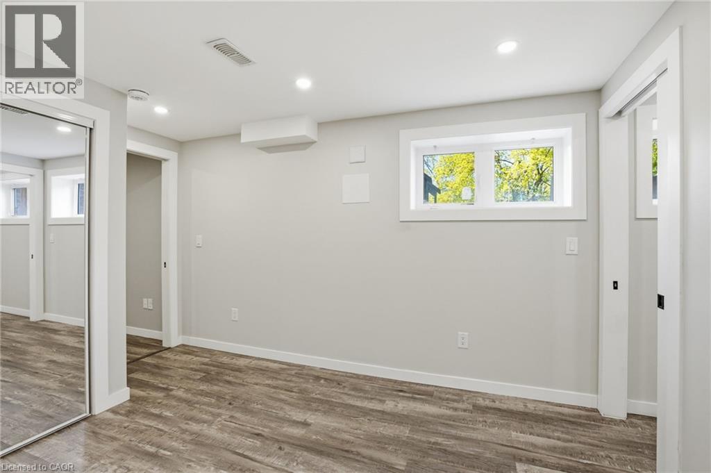 43 Fleming Crescent Unit# Lower Property Photo 11