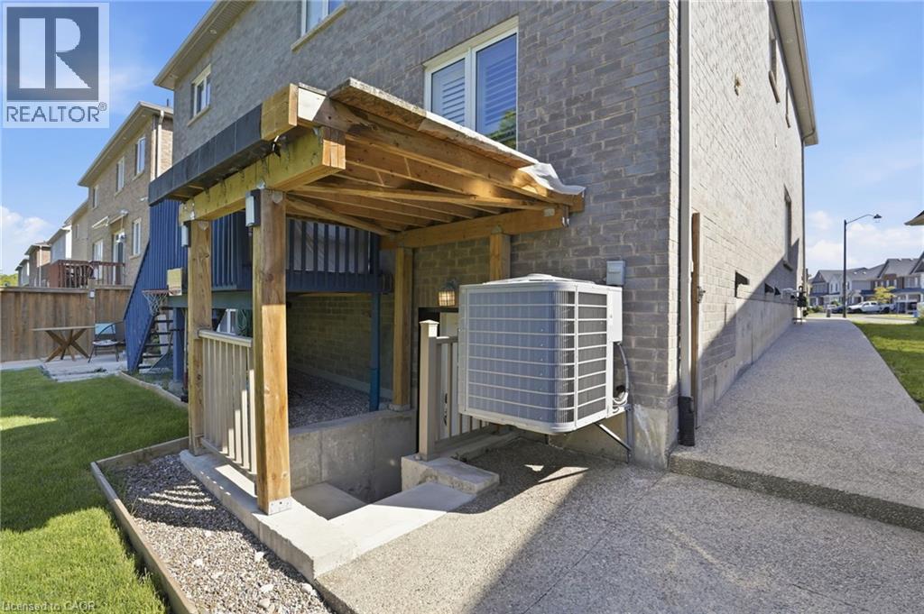 43 Fleming Crescent Unit# Lower Property Photo 16