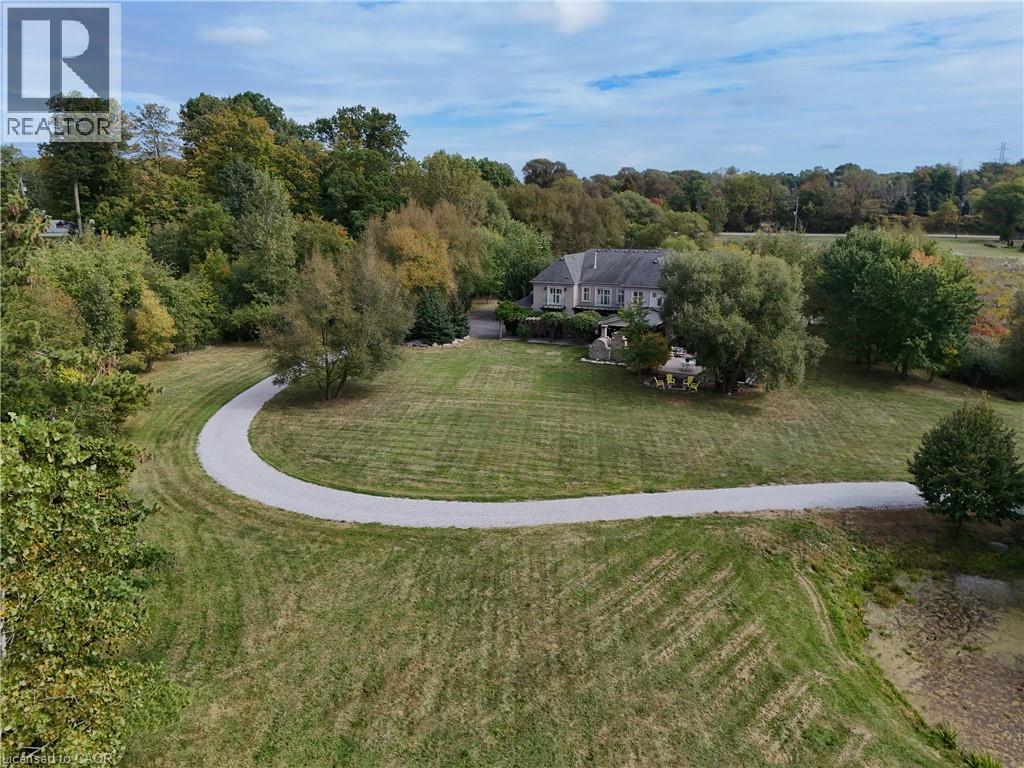 740 Fiddlers Green Road Property Photo 8