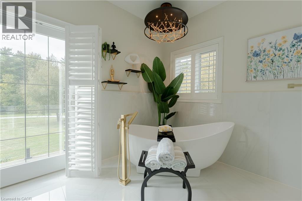 740 Fiddlers Green Road Property Photo 38