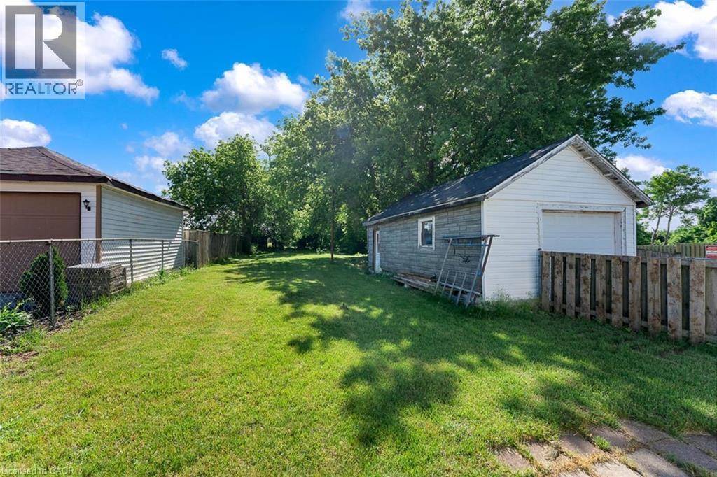 5932 Carlton Avenue Property Photo 4