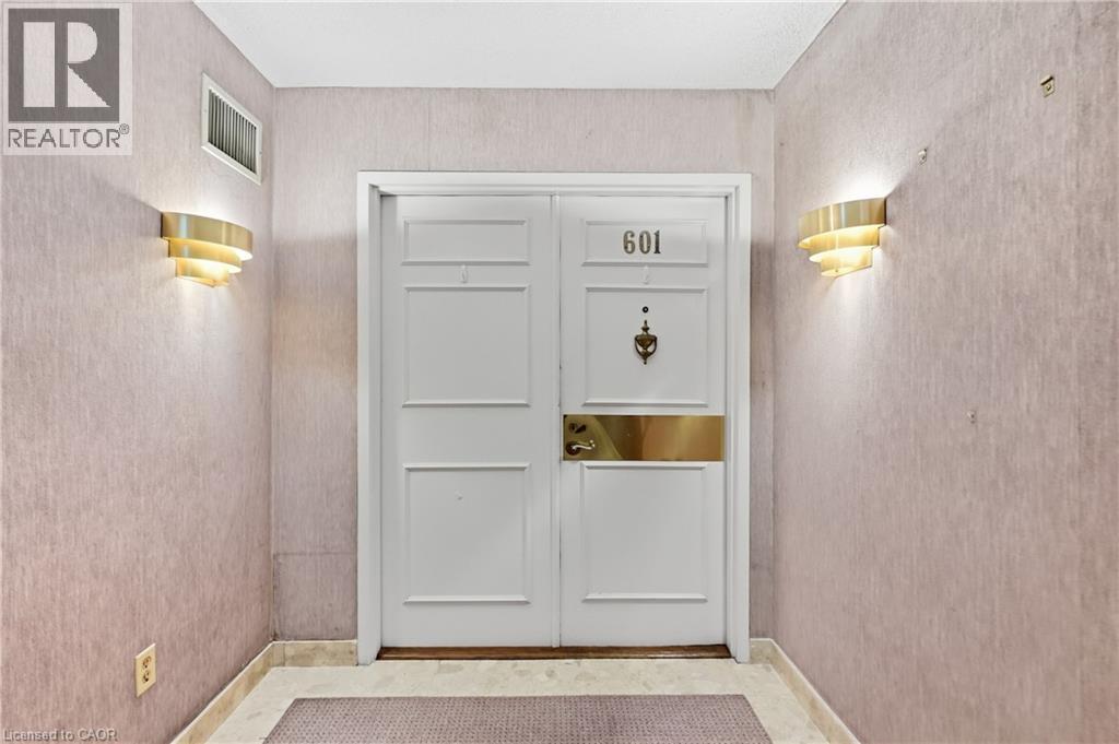 49 Robinson Street Unit# 601 Property Photo 24