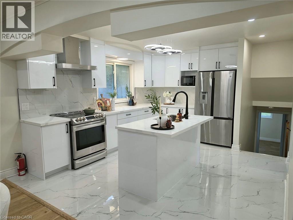 23 Alayne Crescent Property Photo 6