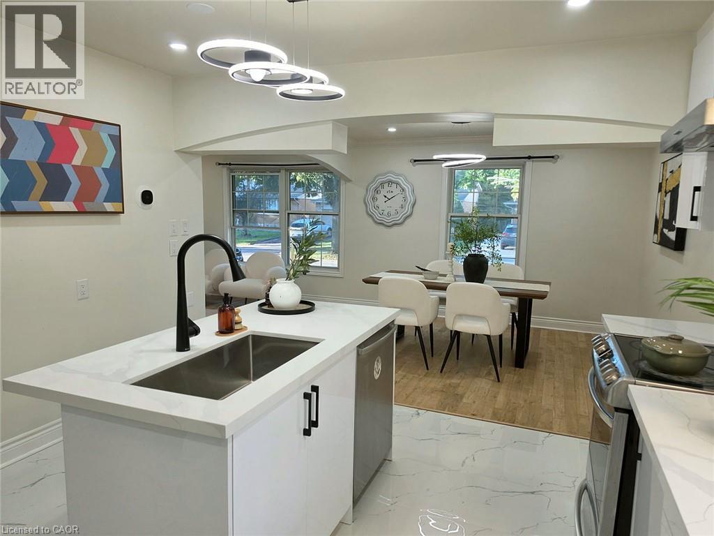 23 Alayne Crescent Property Photo 8