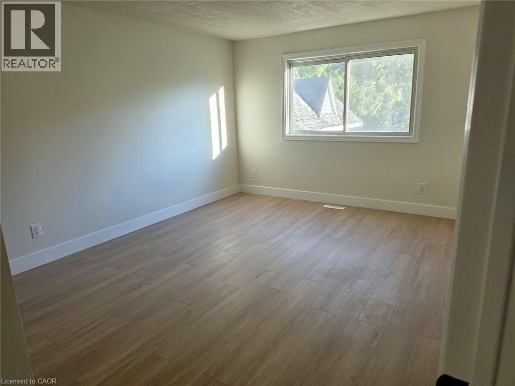 23 Alayne Crescent Property Photo 12