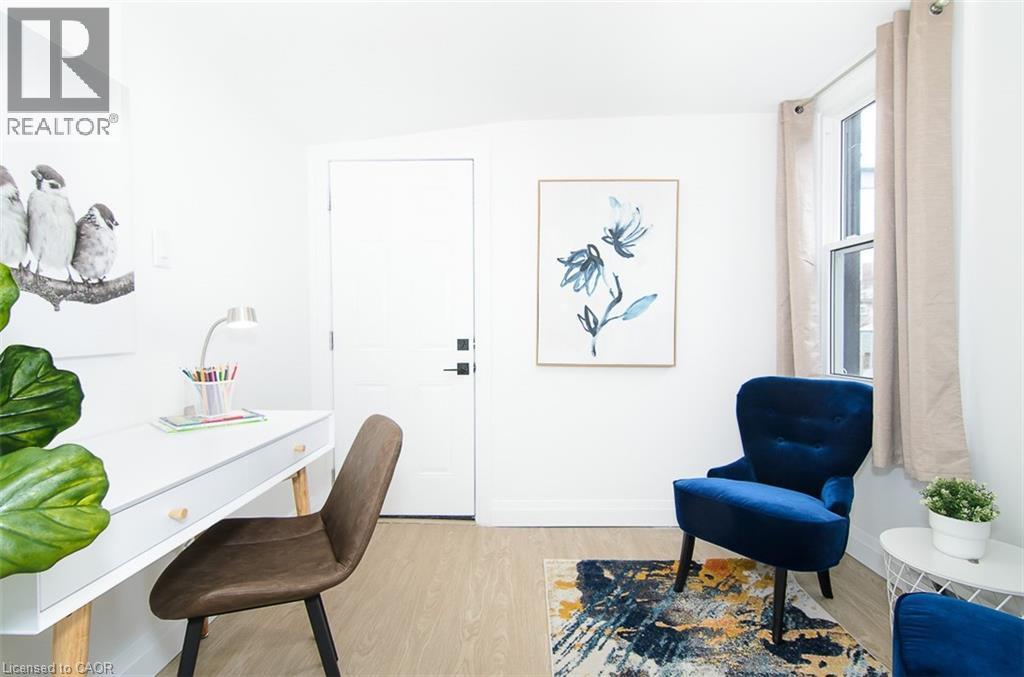 249 Emerald Street N Unit# 2 Property Photo 9