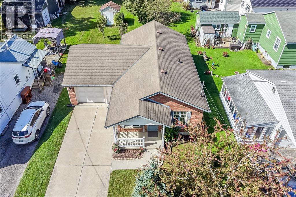 424 John Street Property Photo 4