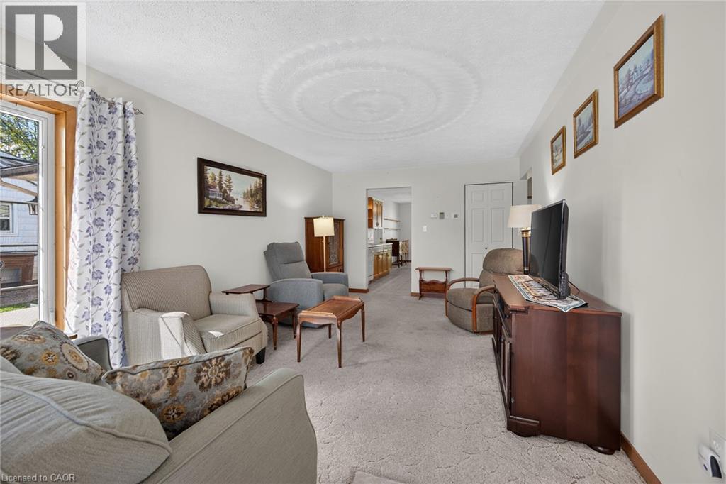 424 John Street Property Photo 8
