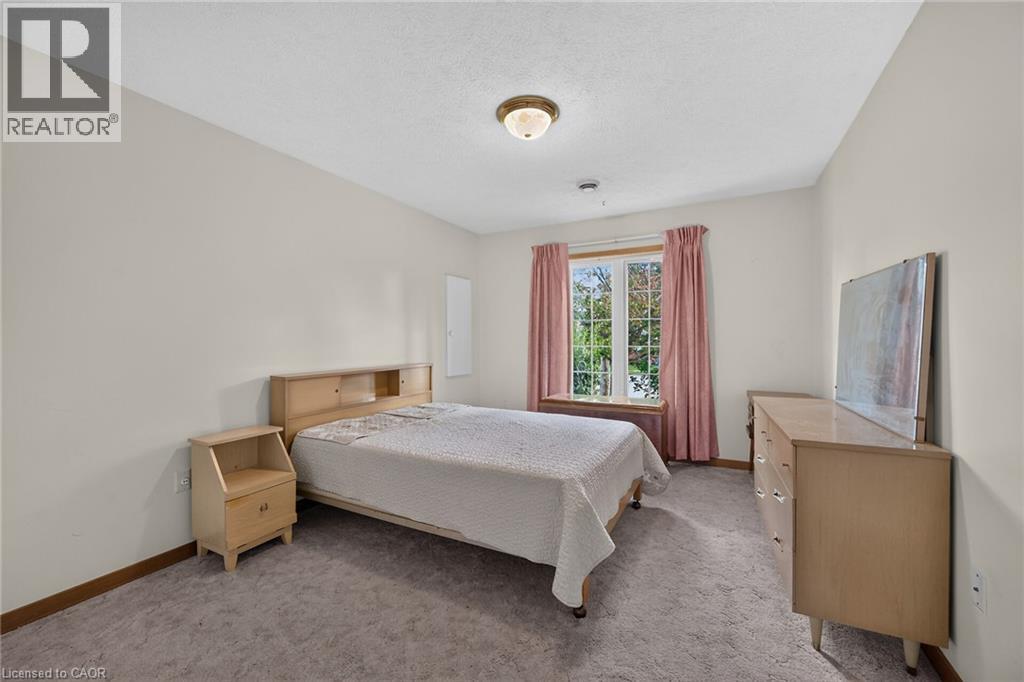 424 John Street Property Photo 16
