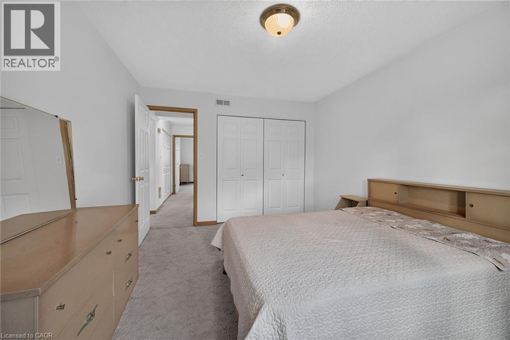 424 John Street Property Photo 17