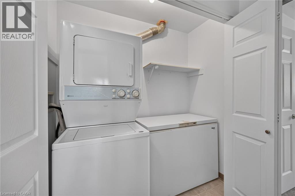 424 John Street Property Photo 22