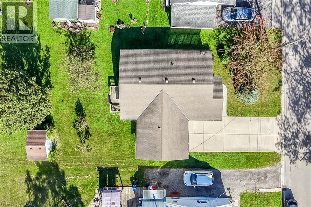 424 John Street Property Photo 33