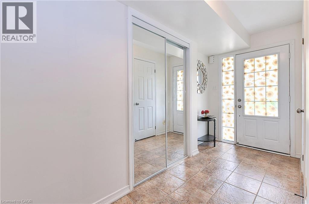 7 Sirente Drive Unit# 34 Property Photo 3