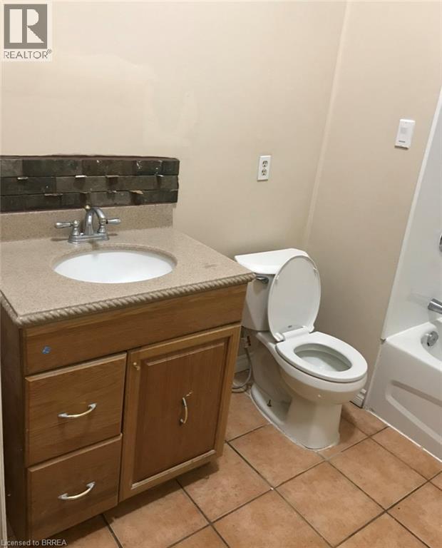 271 Greenwich Street Property Photo 5