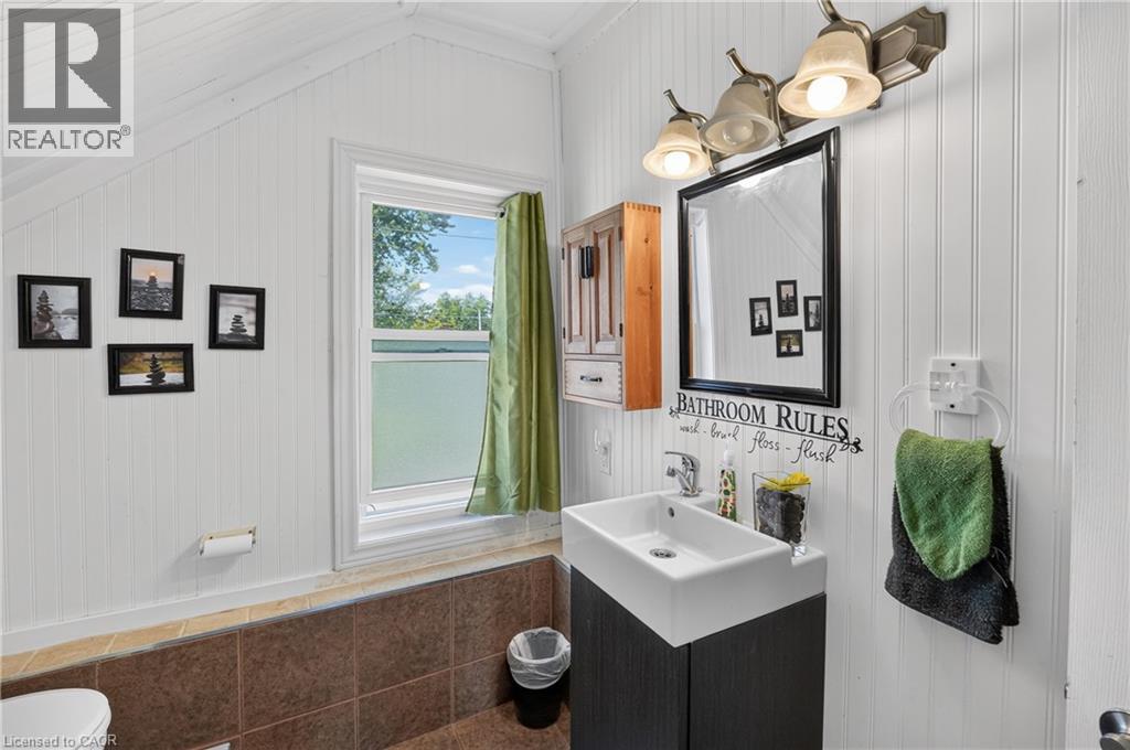 503 John Street Property Photo 28