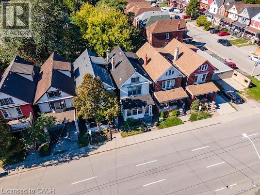 35 Sherman Avenue N Property Photo 2