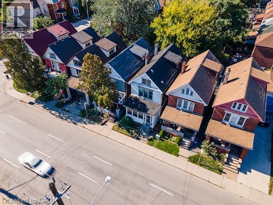 35 Sherman Avenue N Property Photo 3