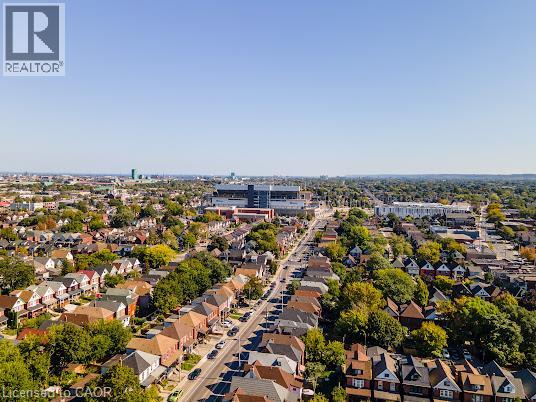 35 Sherman Avenue N Property Photo 6