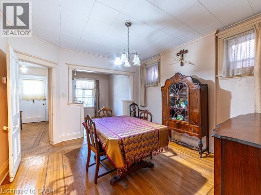 35 Sherman Avenue N Property Photo 12