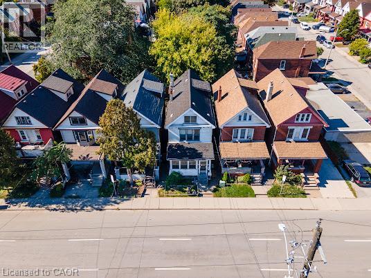 35 Sherman Avenue N Property Photo 22