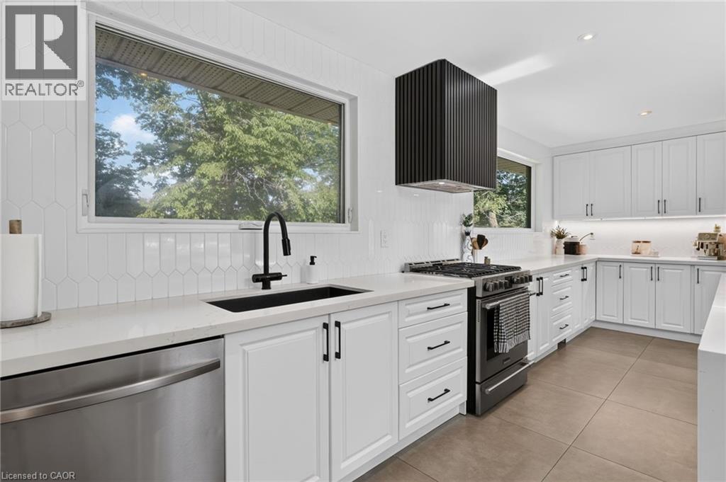 9 Leslie Drive Property Photo 14