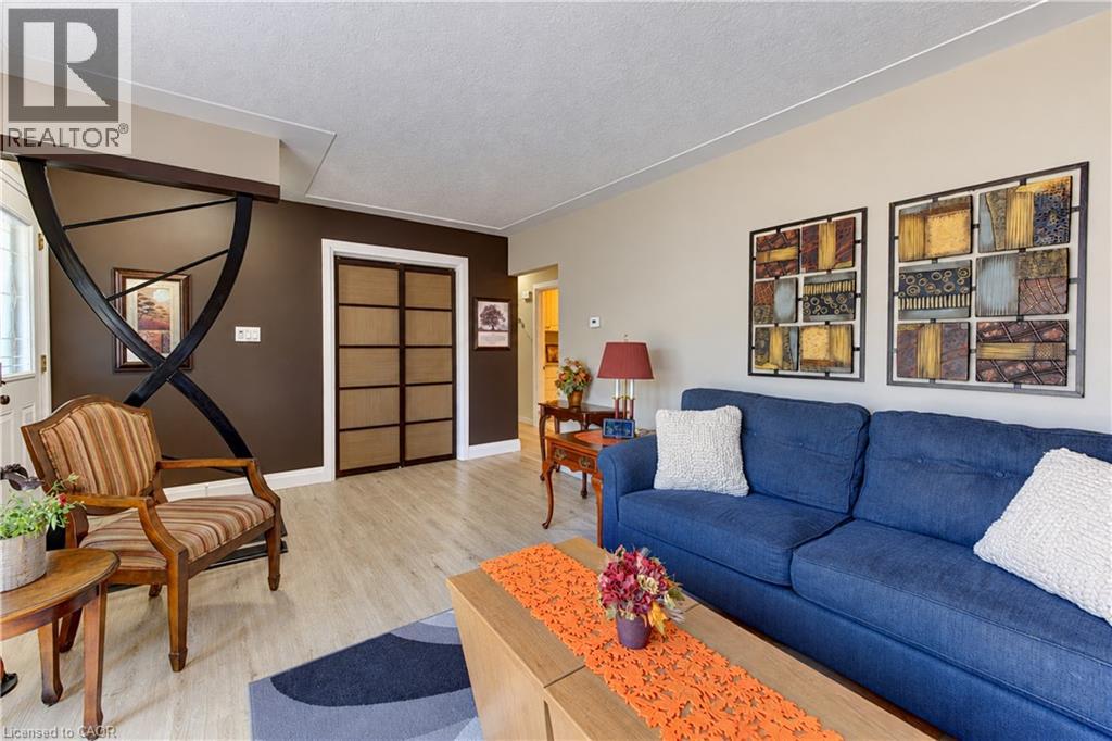 87 Bond Street Property Photo 9