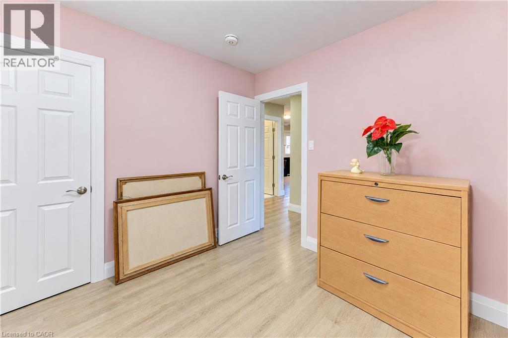 87 Bond Street Property Photo 21