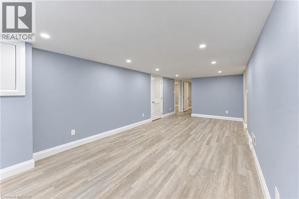 87 Bond Street Property Photo 32