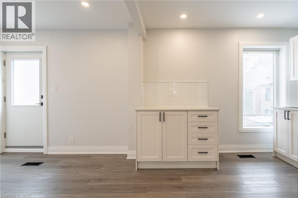 536 Cannon Street E Property Photo 26