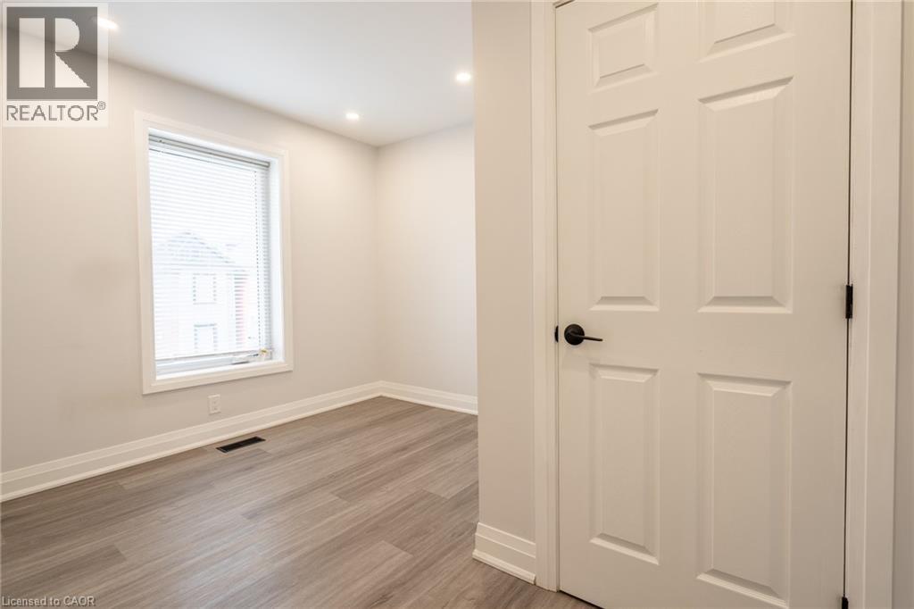 536 Cannon Street E Property Photo 31