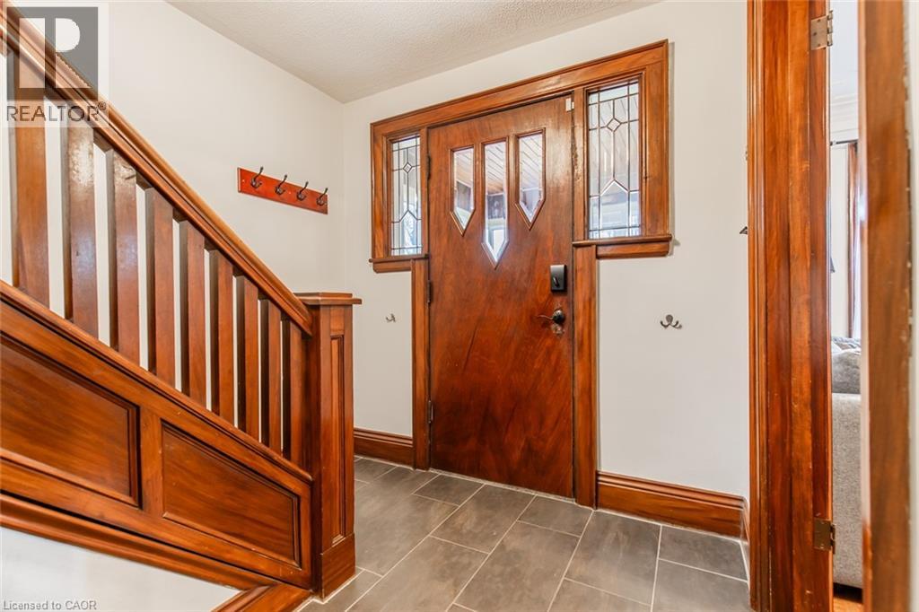 60 Lake Avenue Drive Property Photo 3