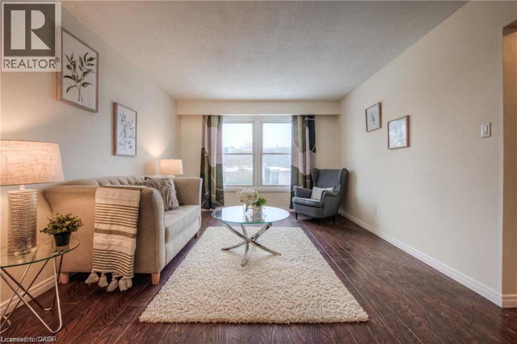 206 Green Valley Drive Unit# 7 Property Photo 5