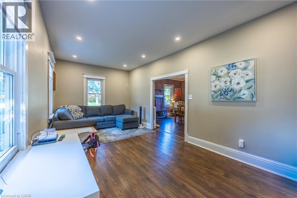 2018 Main Street S Property Photo 12