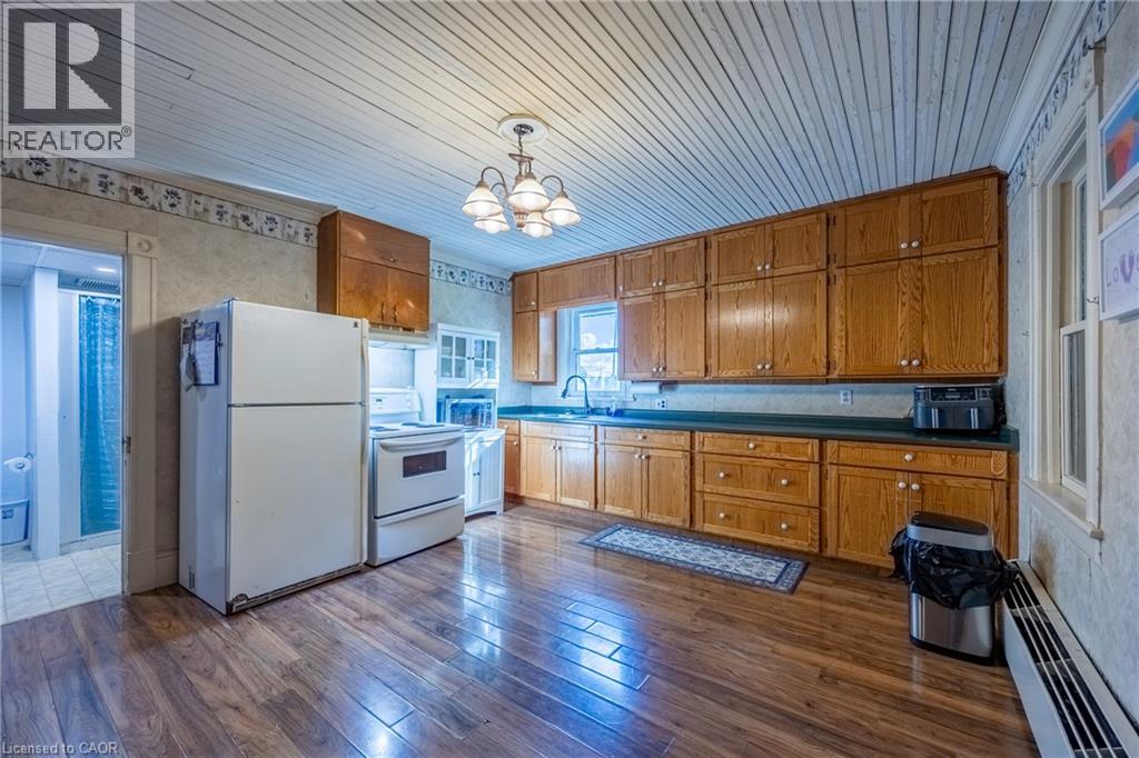 2018 Main Street S Property Photo 13
