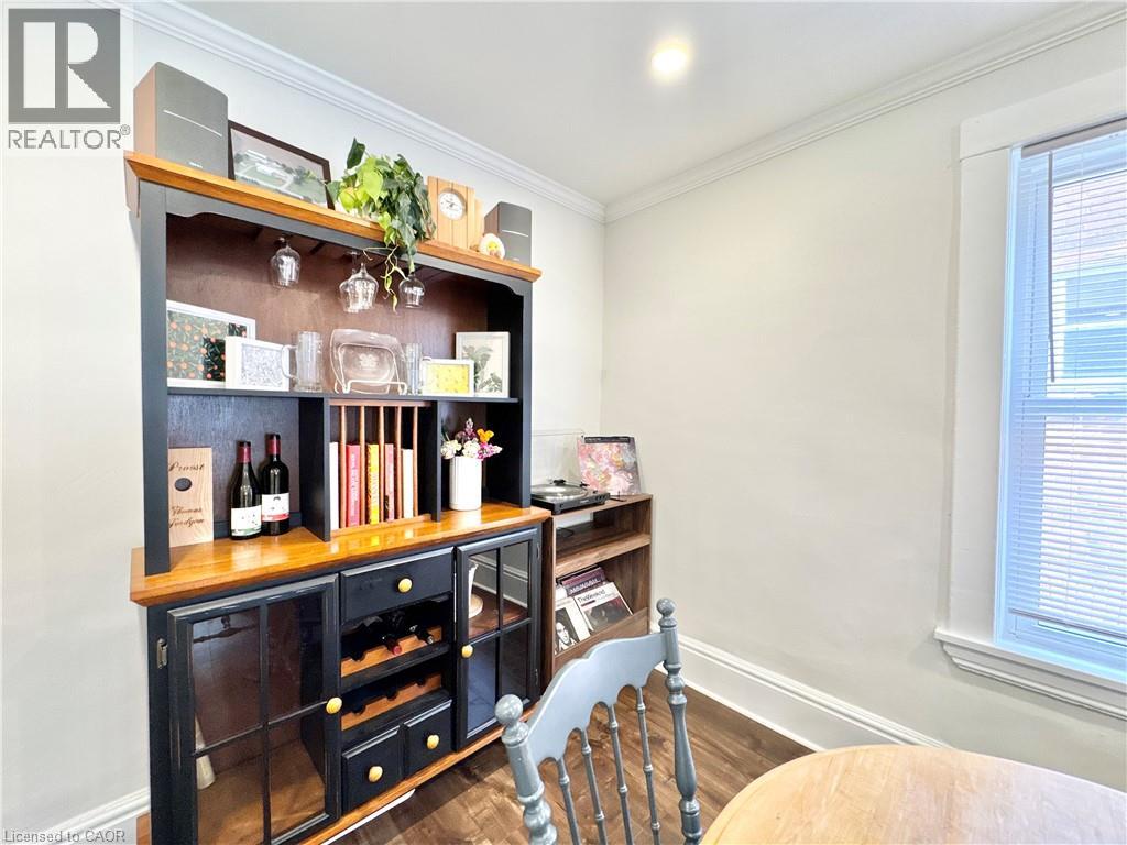 280 Douro Street Property Photo 29