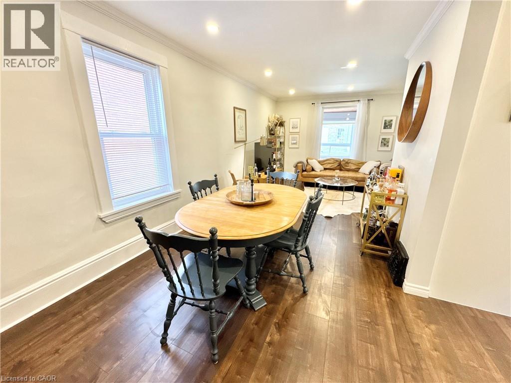280 Douro Street Property Photo 31