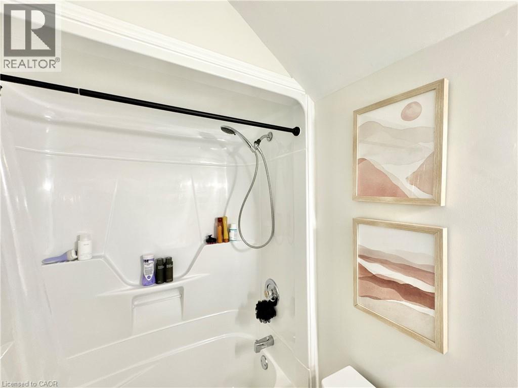 280 Douro Street Property Photo 41