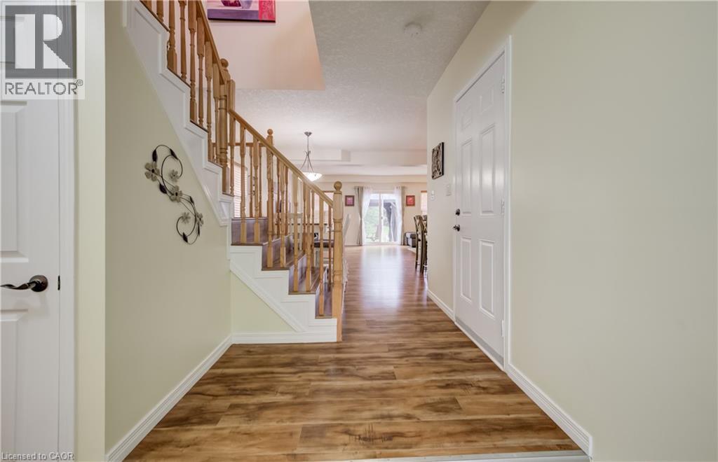 521 Snowdrop Court Property Photo 6