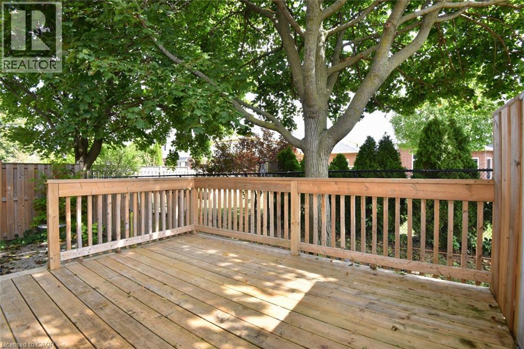 157 Silverbirch Boulevard Property Photo 17