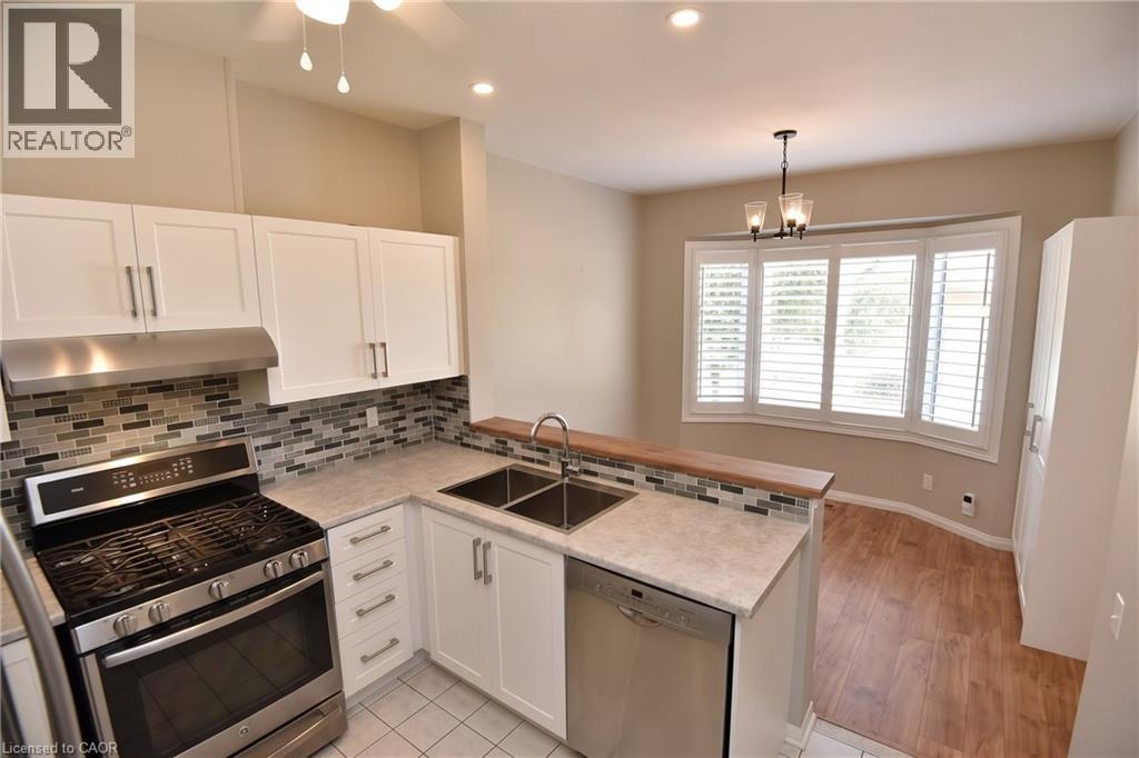 157 Silverbirch Boulevard Property Photo 31